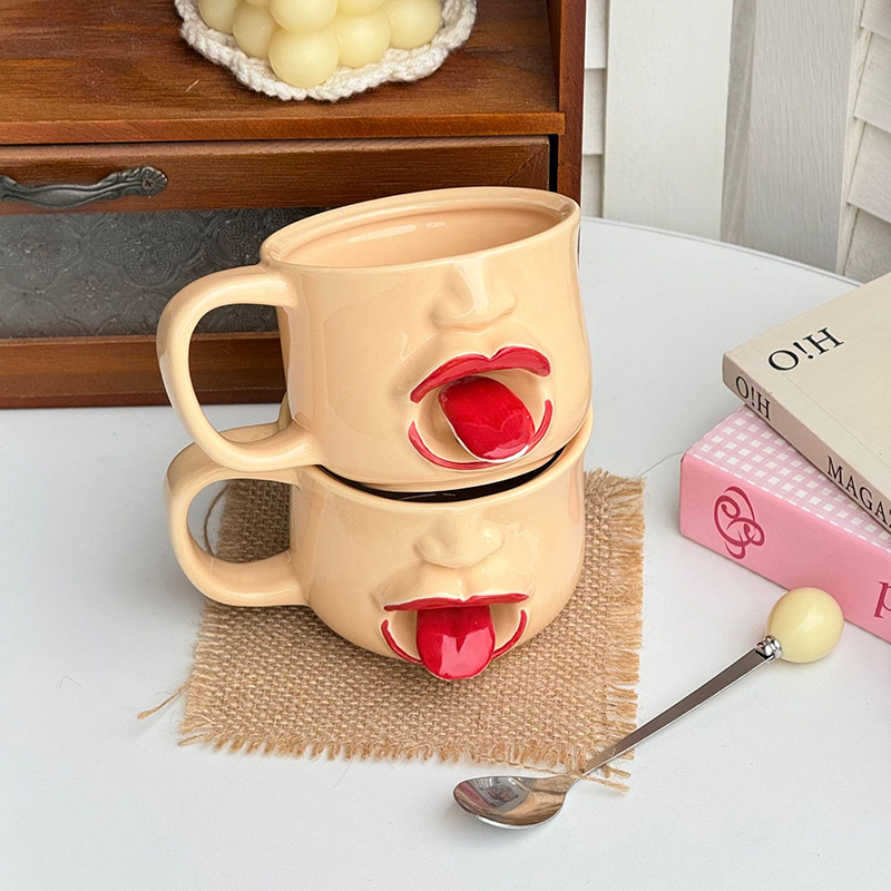 👅Quirky abstract tongue ceramic mug