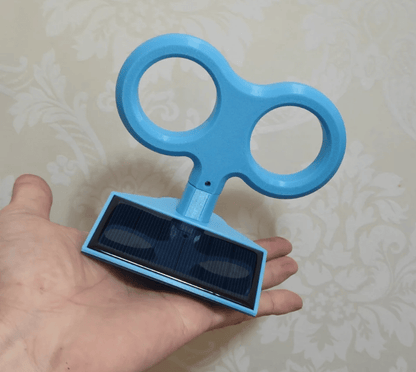 Solar-Powered Spinning Wind-Up Key Car Roof Decoration