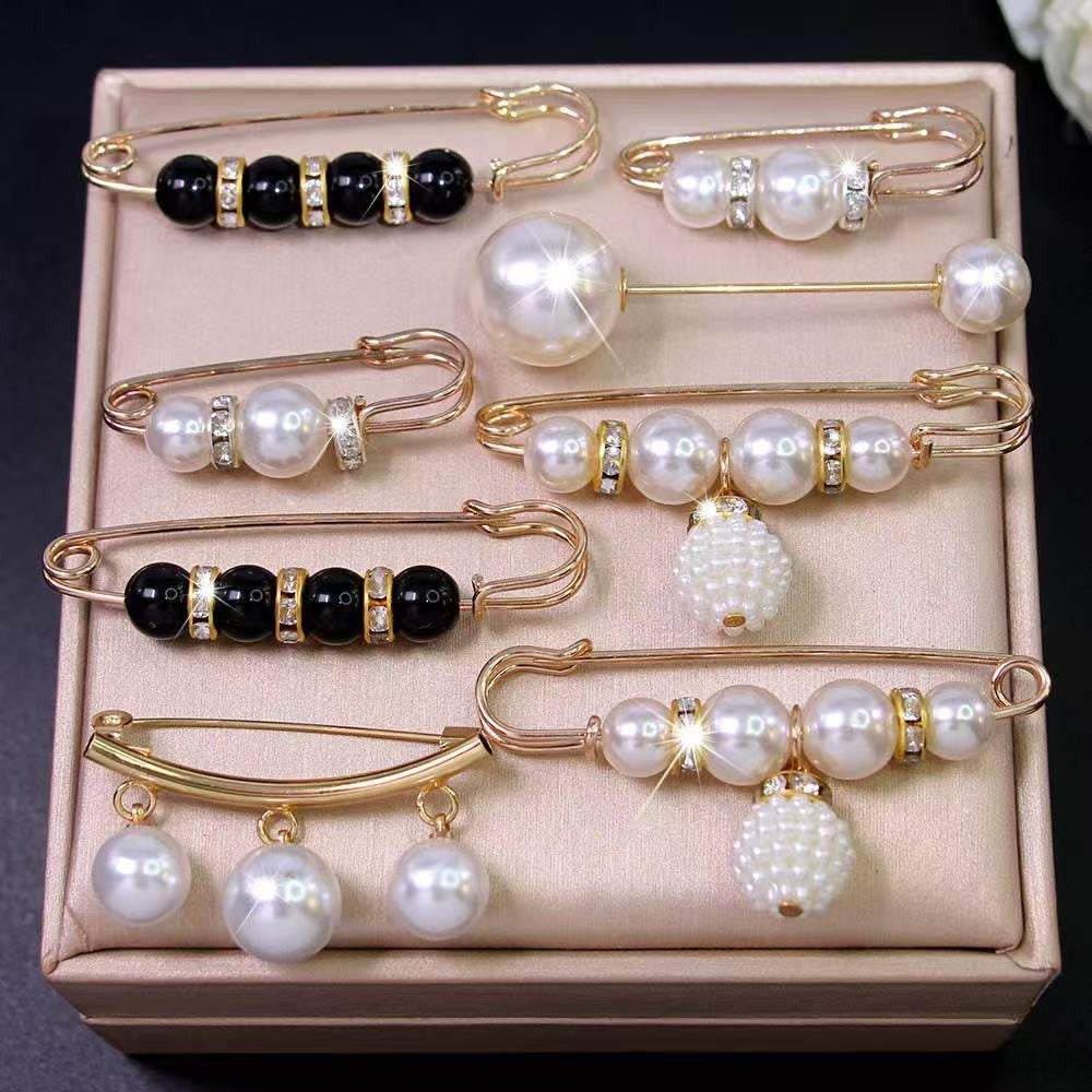 12-Piece Pearl Brooch Pin Set - Decorative Mixed-Style Fasteners for Cardigans & Dresses