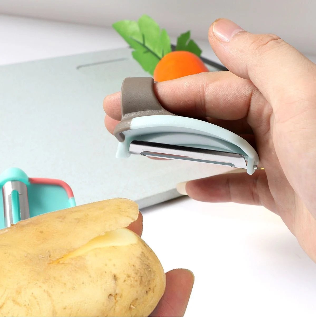 🥕 2-Piece Finger Vegetable Peeler Set – Peel Smarter, Prep Faster!