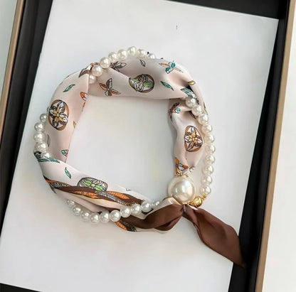 📍🧣 Effortless Glamour: Pop-On Pearl Necklace Scarf ✨