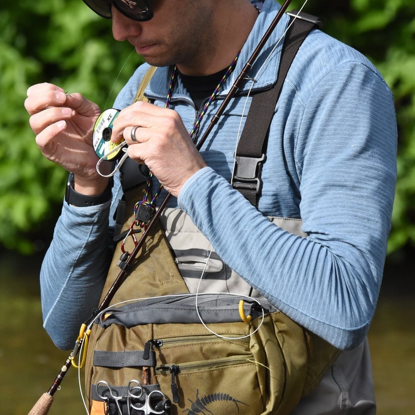 2026 Ultra-Compact Fishing Rod Keeper🎣Lightweight Talweg Rod Roost - Portable & Secure Clip-On Solution for Waders, Belts & Vests