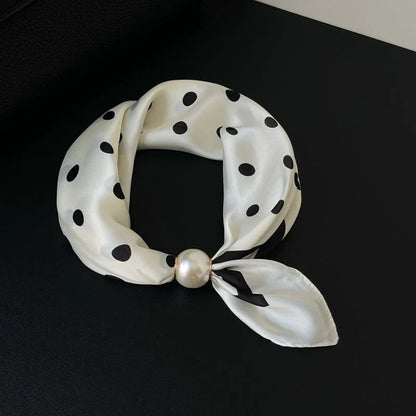 📍🧣 Effortless Glamour: Pop-On Pearl Necklace Scarf ✨