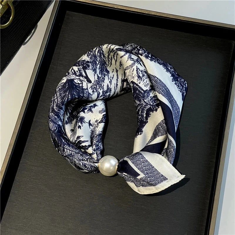 📍🧣 Effortless Glamour: Pop-On Pearl Necklace Scarf ✨