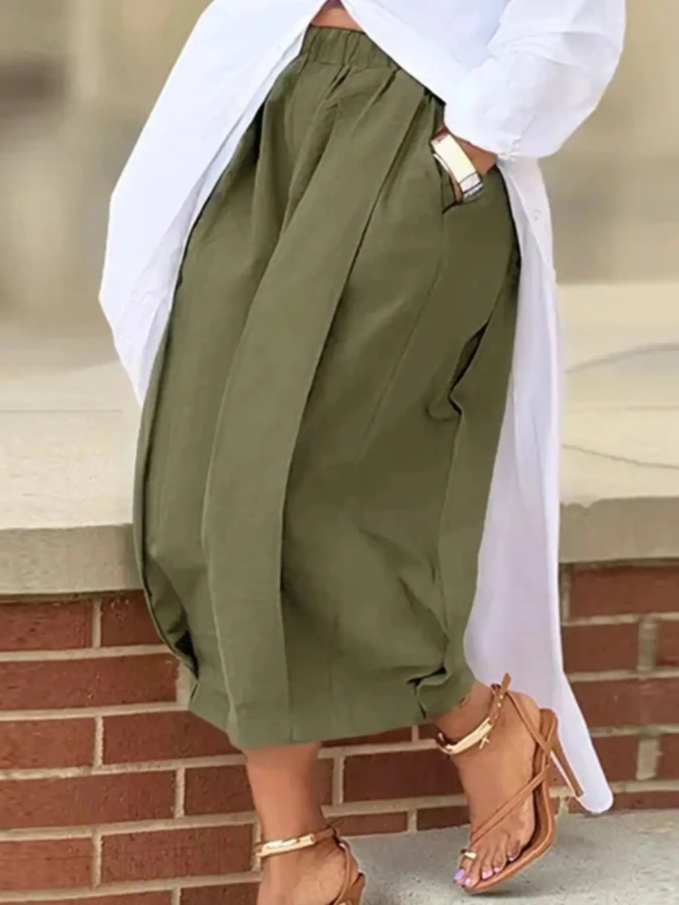 Women's Loose Solid Color Capri-Pants CroppedTrousers, 100% Cotton Summer ComfortableBreathable Fabric, Daily Versatile ElasticWaistband Lantern Pants with Pockets BottomsWomenswear Casual Bridal Basic Minimalist Casual Chic Bottoms