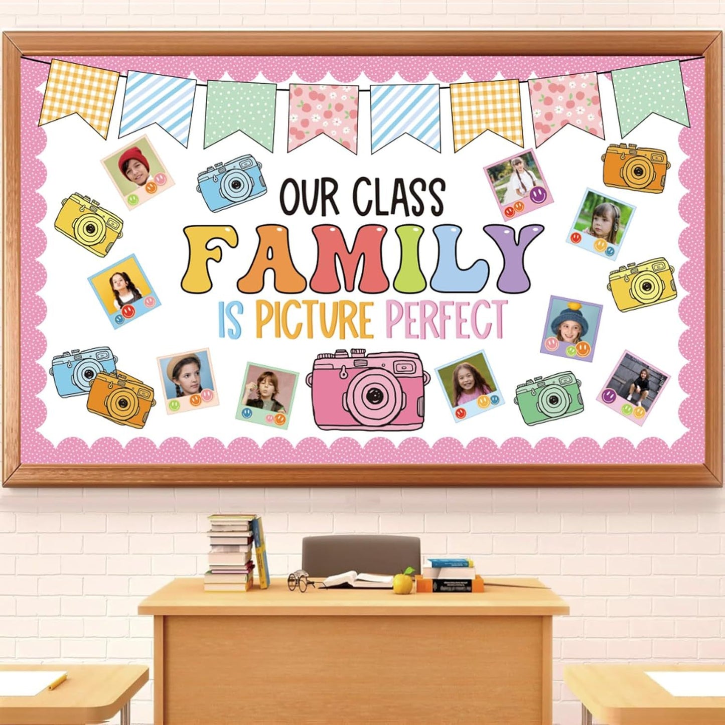 🏫"Our Class Is a Big Family" Photo-Frame Style Bulletin Board Decoration🎒