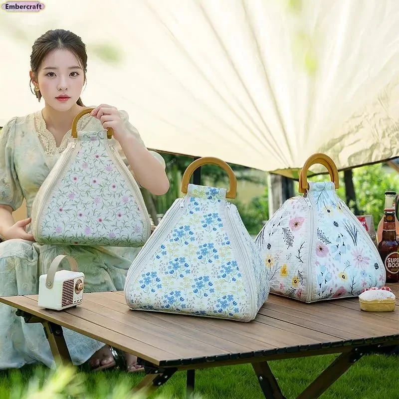 🌿 Foldable Waterproof Picnic Blanket with Carry Handle – Thick Padded Outdoor Mat for Beach, Camping & Travel