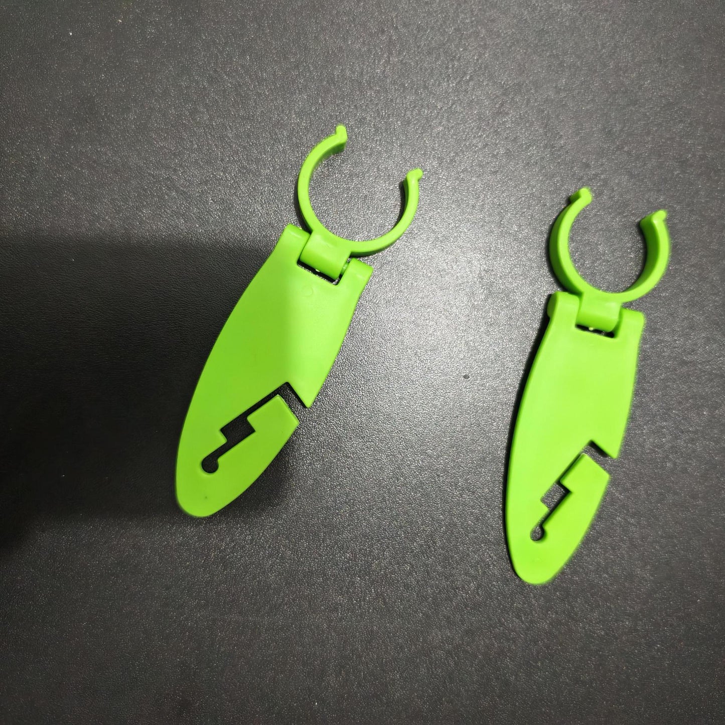 🛶 Universal Paddle Clips 🌊 – Secure & Convenient Paddle Storage 🎣 for Kayaks & Paddle Boards 🏕️(1 Pair)