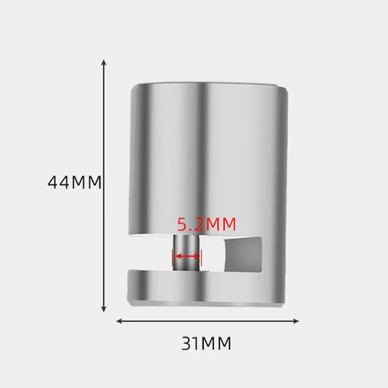 Disc brake lock body and locking pin