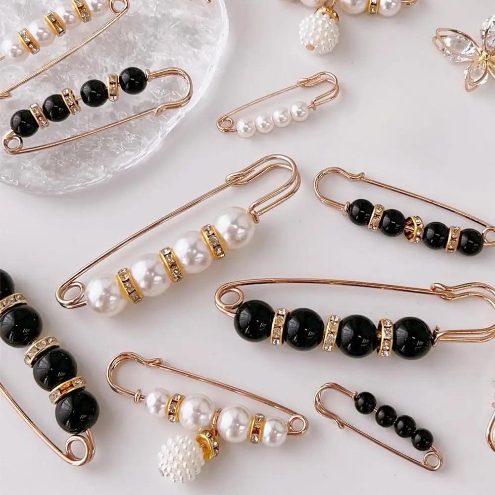 12-Piece Pearl Brooch Pin Set - Decorative Mixed-Style Fasteners for Cardigans & Dresses