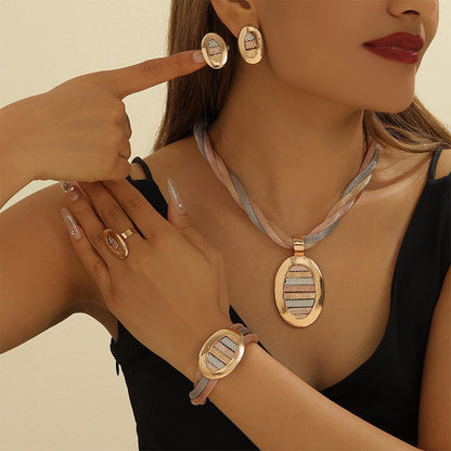 💎 4-Piece Rhinestone Jewelry Set – Necklace, Earrings, Bracelet & Ring