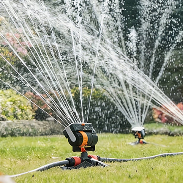 🏡✨Wide Coverage Oscillating Sprinkler 💦 Adjustable Spray Control